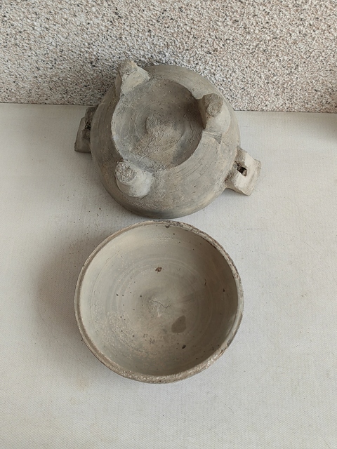 古玩陶瓷灰陶雙耳三足鼎拍賣,當(dāng)前價(jià)格580元