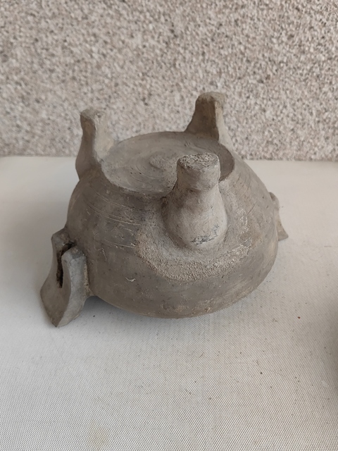 古玩陶瓷灰陶雙耳三足鼎拍賣,當(dāng)前價(jià)格580元