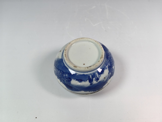 古玩陶瓷清晚風(fēng)景山水人物紋青花印泥盒真品鑒賞圖