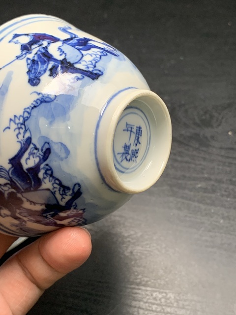 古玩陶瓷刀馬人青花盤真品鑒賞圖