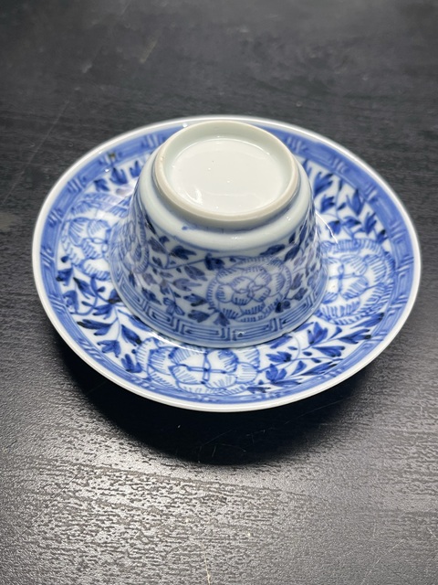古玩陶瓷青花杯盤真品鑒賞圖