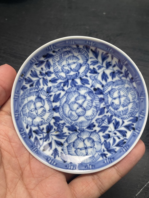 古玩陶瓷青花杯盤真品鑒賞圖