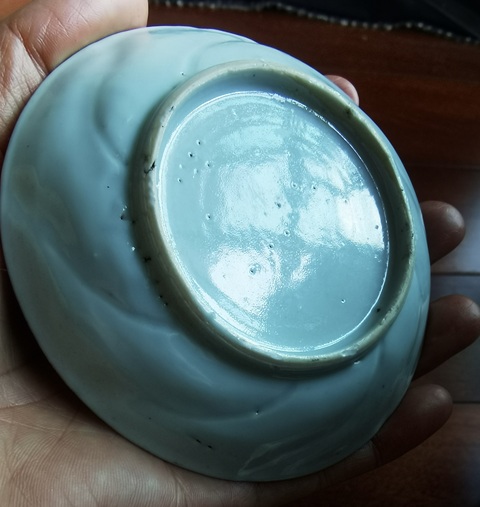 古玩陶瓷五彩鸚鵡鬧春小盤真品鑒賞圖