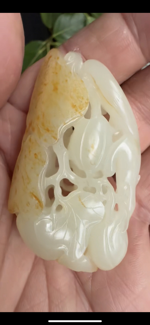 古玩玉器和田玉雕“瓜果墜”真品鑒賞圖
