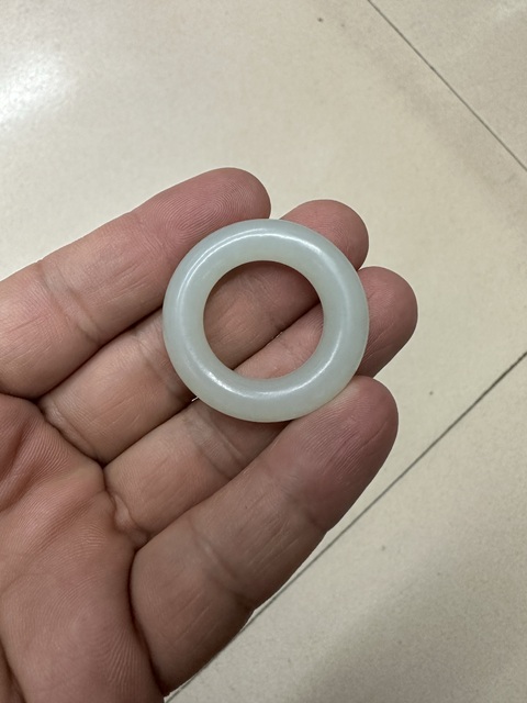 古玩玉器和田玉雕“素紋環”真品鑒賞圖