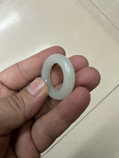 古玩玉器和田玉雕“素紋環”真品鑒賞圖