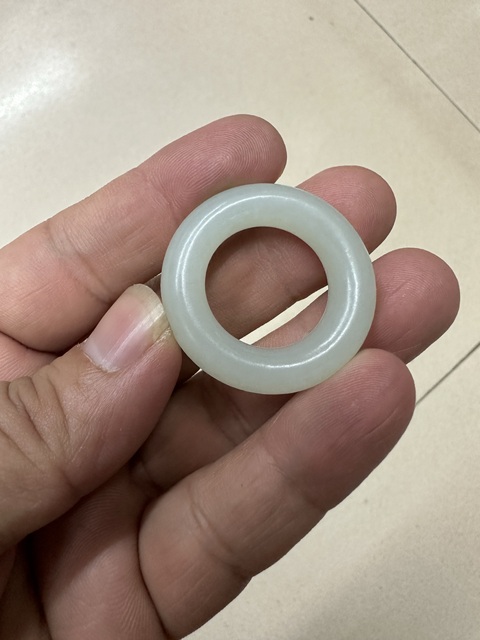 古玩玉器和田玉雕“素紋環”真品鑒賞圖