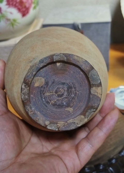 古玩陶瓷唐五代-越窯青釉褐彩執(zhí)壺拍賣，當(dāng)前價格15800元