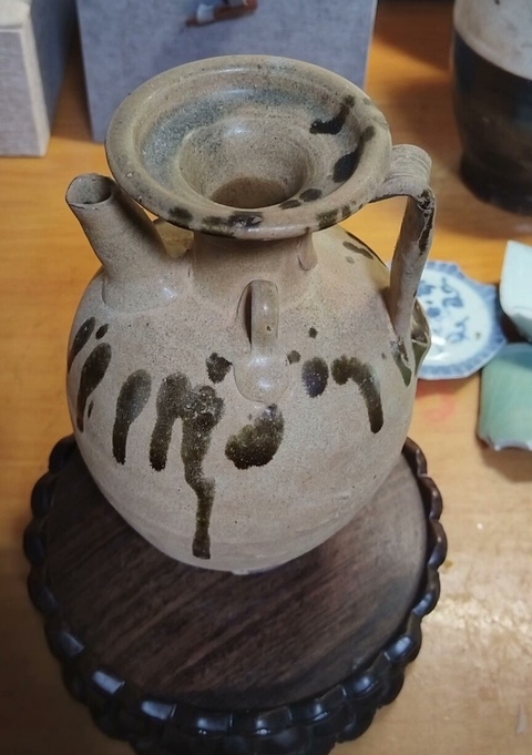 古玩陶瓷唐五代-越窯青釉褐彩執(zhí)壺拍賣，當(dāng)前價格15800元