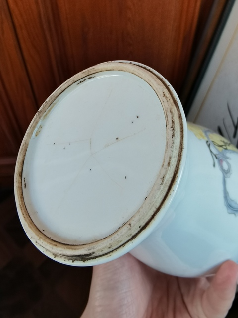 古玩陶瓷粉彩二喬圖觀音瓶真品鑒賞圖