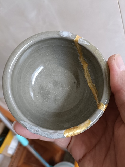 古玩陶瓷龍泉青瓷鼎式爐真品鑒賞圖