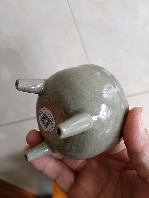 古玩陶瓷龍泉青瓷鼎式爐真品鑒賞圖