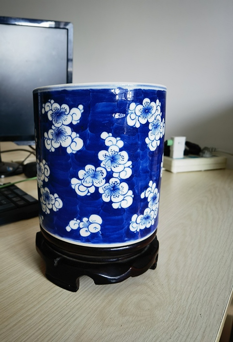 古玩陶瓷青花冰梅圖筆筒真品鑒賞圖