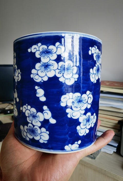 古玩陶瓷青花冰梅圖筆筒真品鑒賞圖