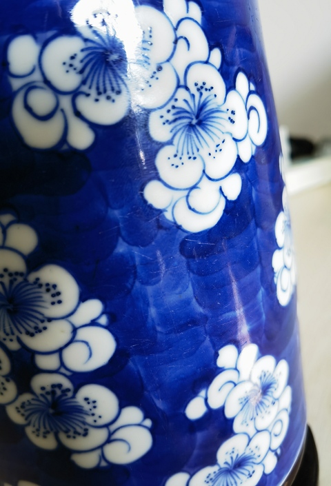 古玩陶瓷青花冰梅圖筆筒真品鑒賞圖