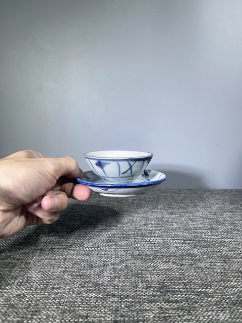 古玩陶瓷清中期.青花靈芝花卉紋杯碟拍賣,當前價格0元