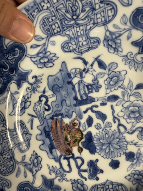 古玩陶瓷青花釉里紅盤真品鑒賞圖