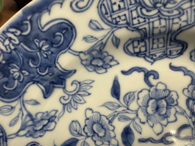 古玩陶瓷青花釉里紅盤真品鑒賞圖