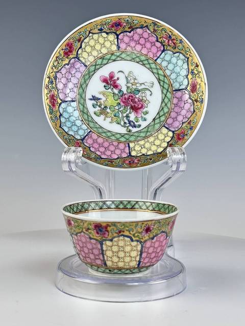 古玩陶瓷清雍正 廣彩琺瑯彩花卉紋杯碟一組真品鑒賞圖