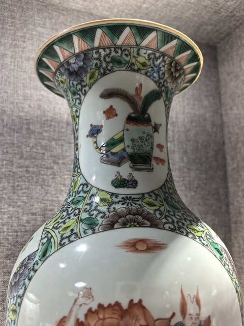 古玩陶瓷鐘馗紋五彩撇口瓶真品鑒賞圖