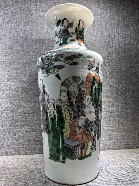 古玩陶瓷十八羅漢五彩瓶真品鑒賞圖