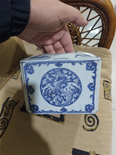 古玩陶瓷四方倭角青花水呈真品鑒賞圖