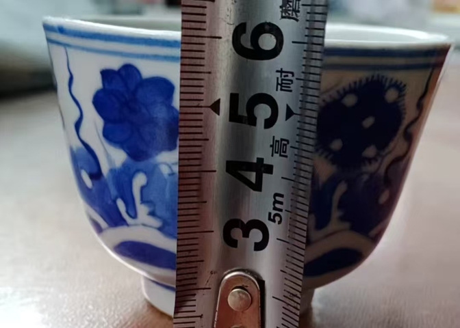 古玩陶瓷晚清青花杯真品鑒賞圖