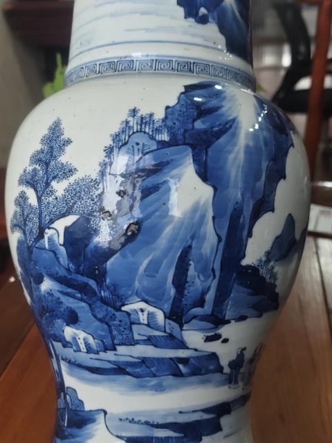 古玩陶瓷山水紋青花鳳尾尊真品鑒賞圖