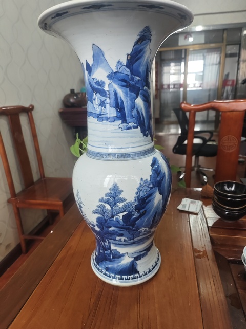 古玩陶瓷山水紋青花鳳尾尊真品鑒賞圖