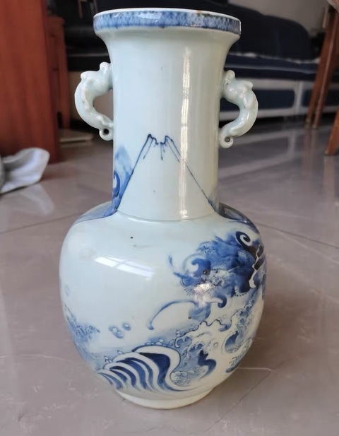 古玩陶瓷民國青花龍紋瓶真品鑒賞圖