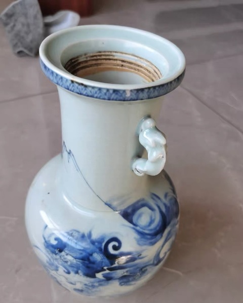 古玩陶瓷民國青花龍紋瓶真品鑒賞圖