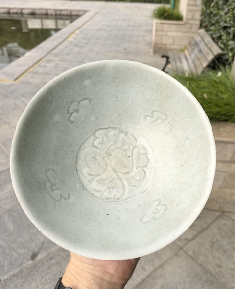 古玩陶瓷青白釉刻花斗笠碗真品鑒賞圖