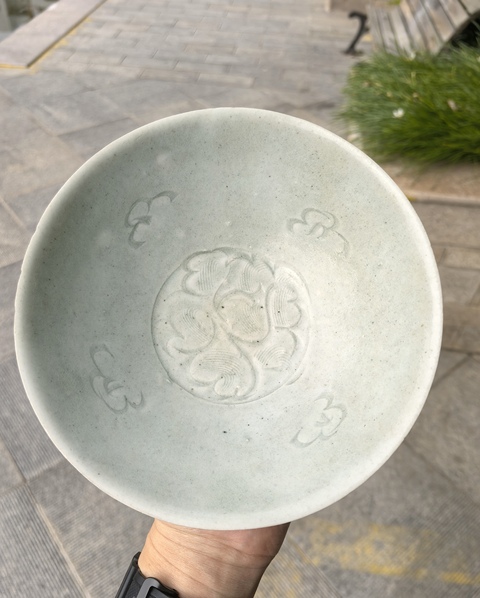 古玩陶瓷青白釉刻花斗笠碗真品鑒賞圖