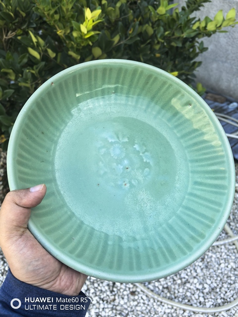 古玩陶瓷元代龍泉青瓷花卉紋盤拍賣，當前價格16800元