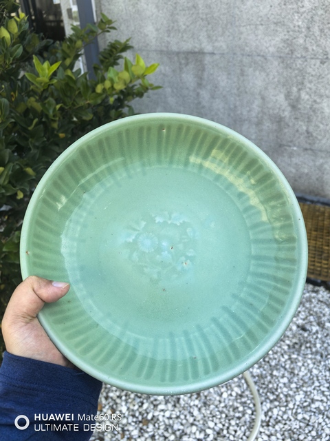 古玩陶瓷元代龍泉青瓷花卉紋盤拍賣，當前價格16800元
