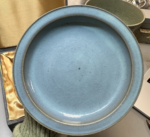 古玩陶瓷金鈞窯天藍釉折沿盤真品鑒賞圖