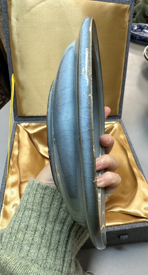 古玩陶瓷金鈞窯天藍釉折沿盤真品鑒賞圖