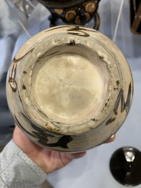 古玩陶瓷褐彩罐真品鑒賞圖