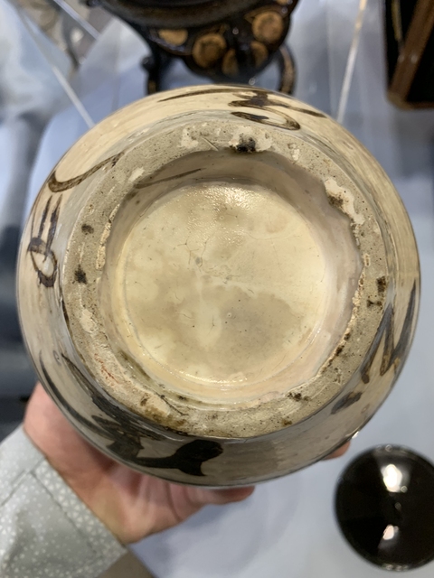 古玩陶瓷褐彩罐真品鑒賞圖