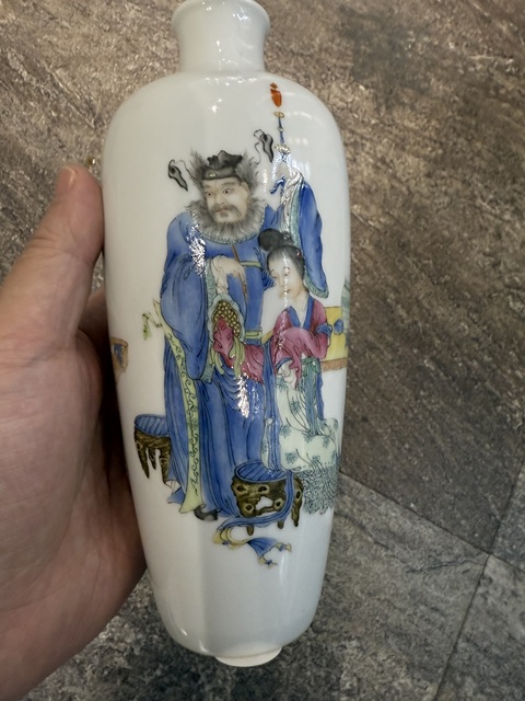 古玩陶瓷鐘馗嫁妹琺瑯彩梅瓶真品鑒賞圖