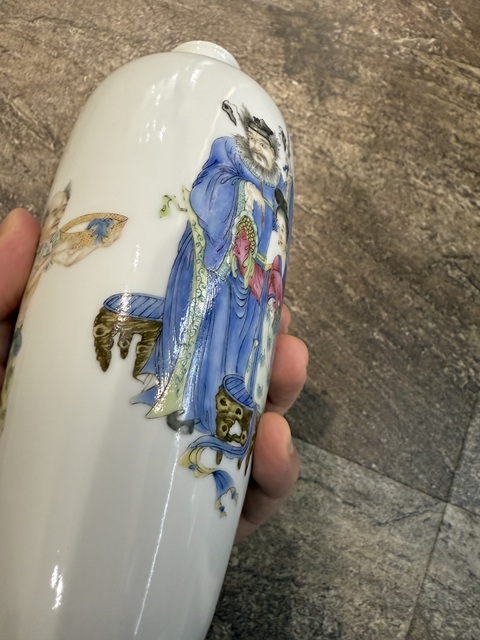 古玩陶瓷鐘馗嫁妹琺瑯彩梅瓶真品鑒賞圖