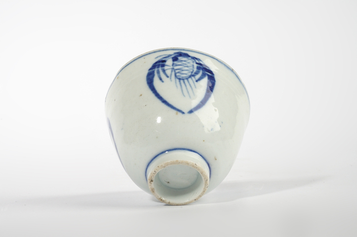 古玩陶瓷民國·青花團鳳紋杯真品鑒賞圖