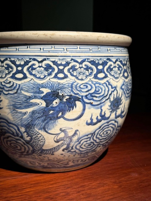 古玩陶瓷龍紋青花缸真品鑒賞圖