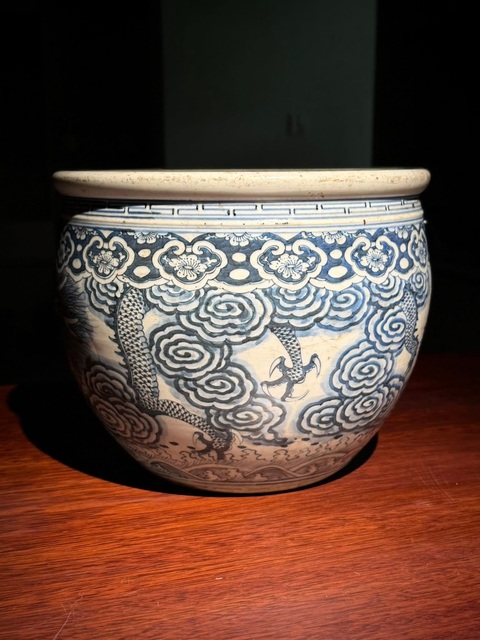 古玩陶瓷龍紋青花缸真品鑒賞圖