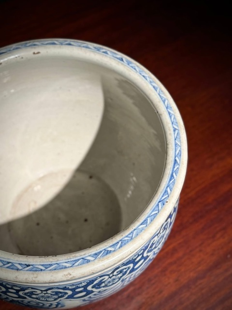 古玩陶瓷龍紋青花缸真品鑒賞圖