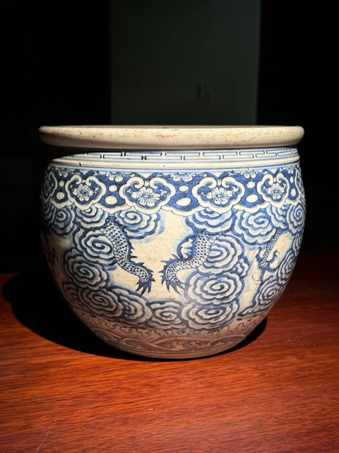 古玩陶瓷龍紋青花缸真品鑒賞圖