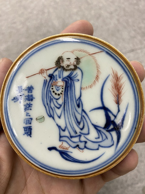 古玩陶瓷清早期青花五彩達(dá)摩渡江圖印盒真品鑒賞圖