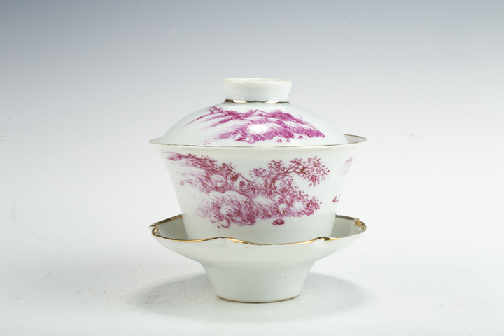 古玩陶瓷民國·胭脂紅彩山水紋三才蓋碗拍賣，當前價格1888元