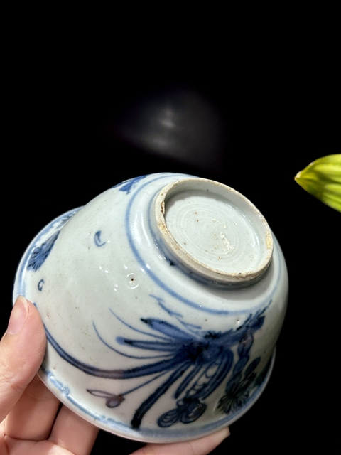 古玩陶瓷青花花卉紋碗真品鑒賞圖