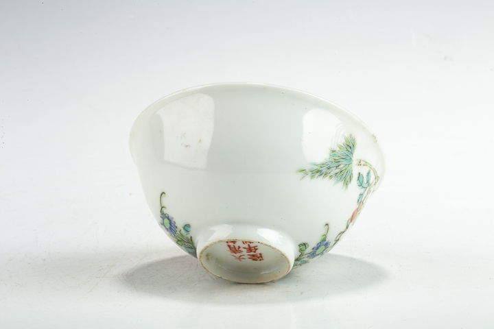 古玩陶瓷民國·粉彩花竹葫蘆紋茶圓真品鑒賞圖